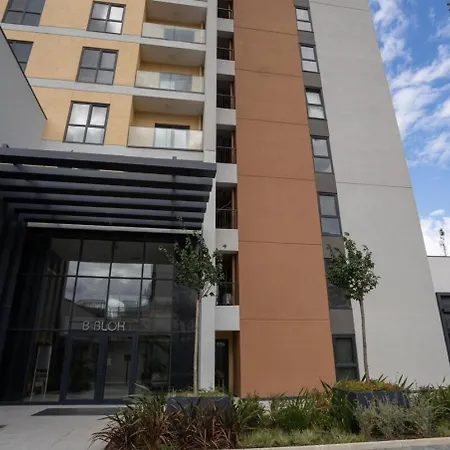 10th Floor Brand New Complete Apartmán